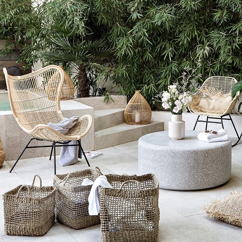 Choisir un salon de jardin idéal pour l'extérieur avec meubles en rotin et terrazzo