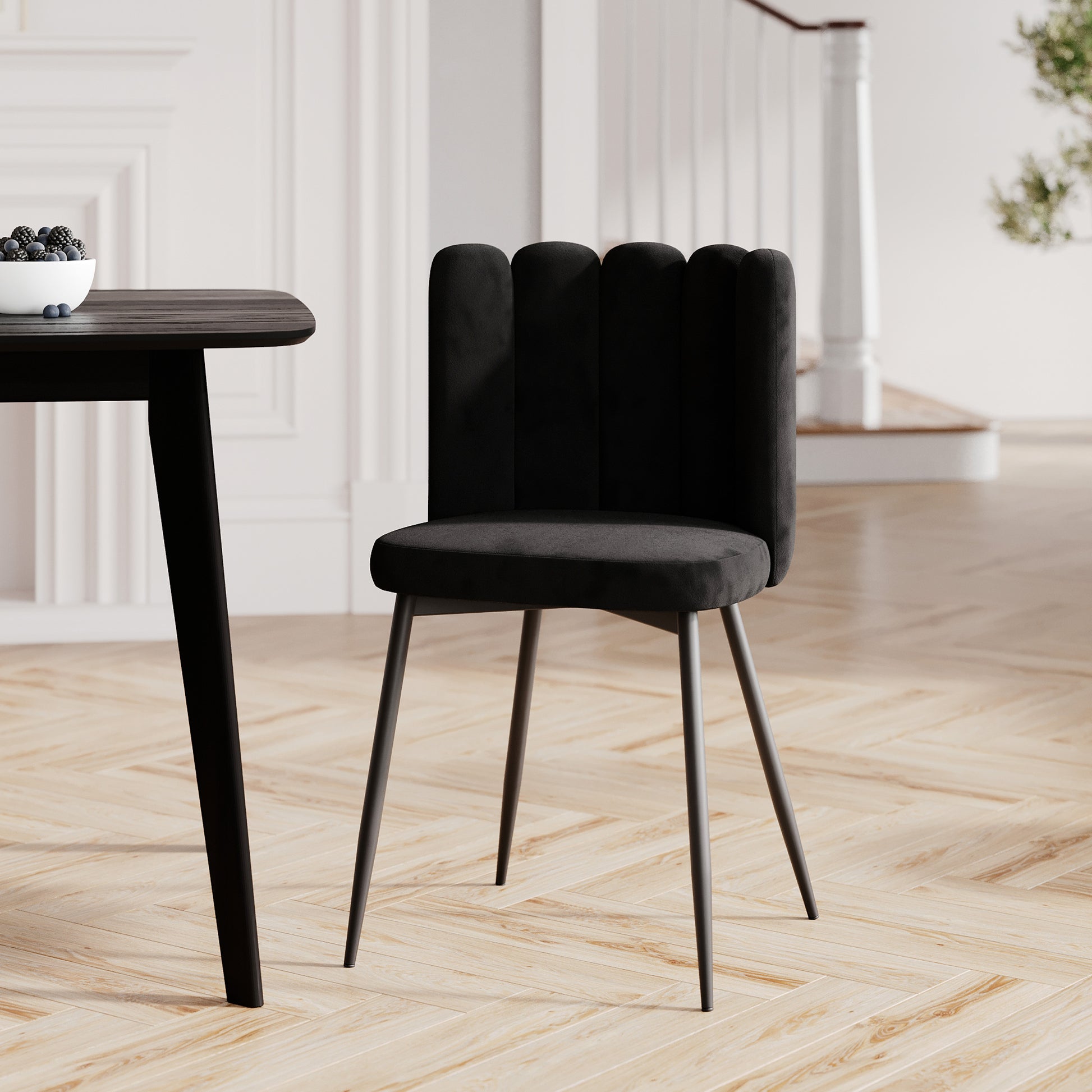 chaise en velours noir rosy rdv deco