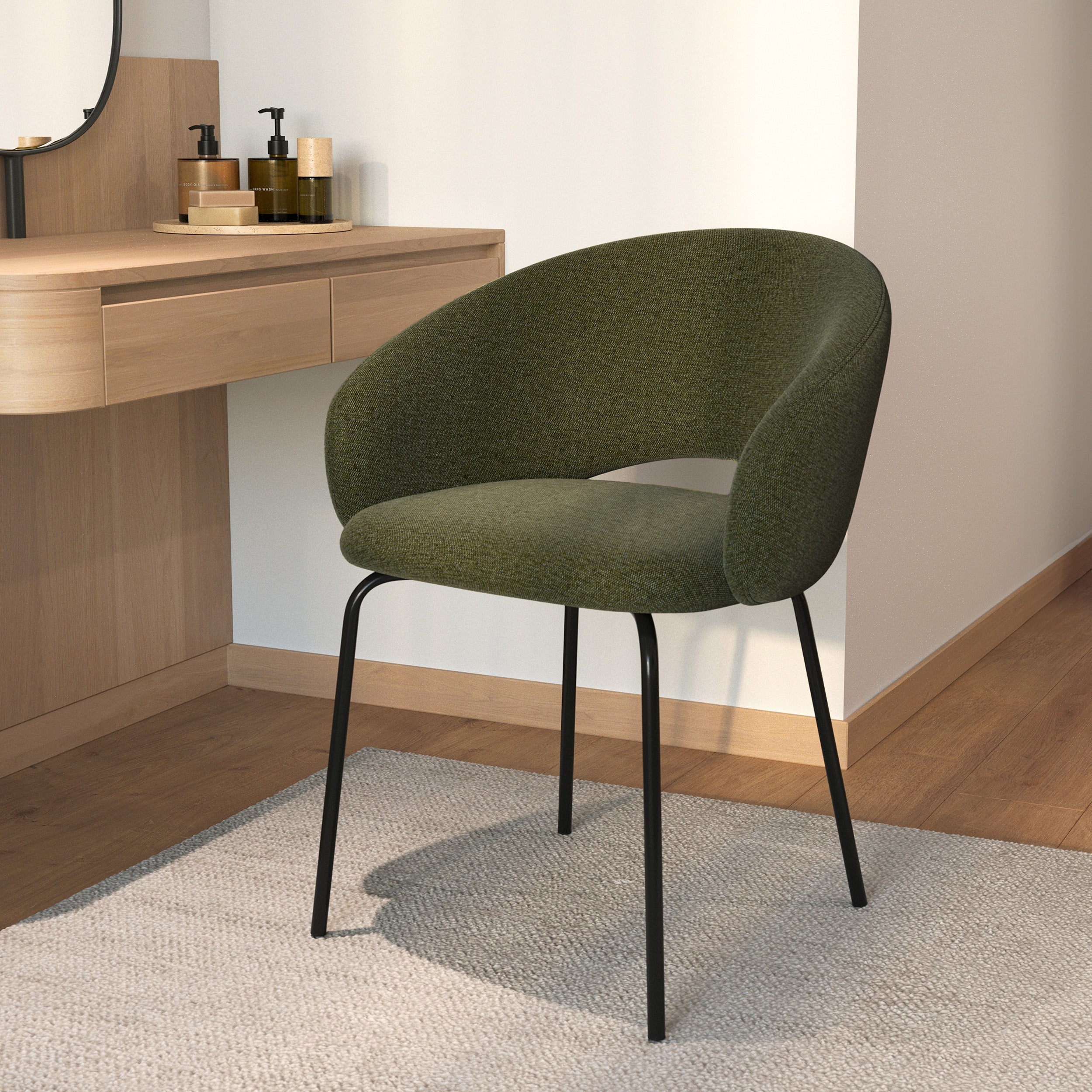 chaise tissu vert pieds noir dos a trou milly