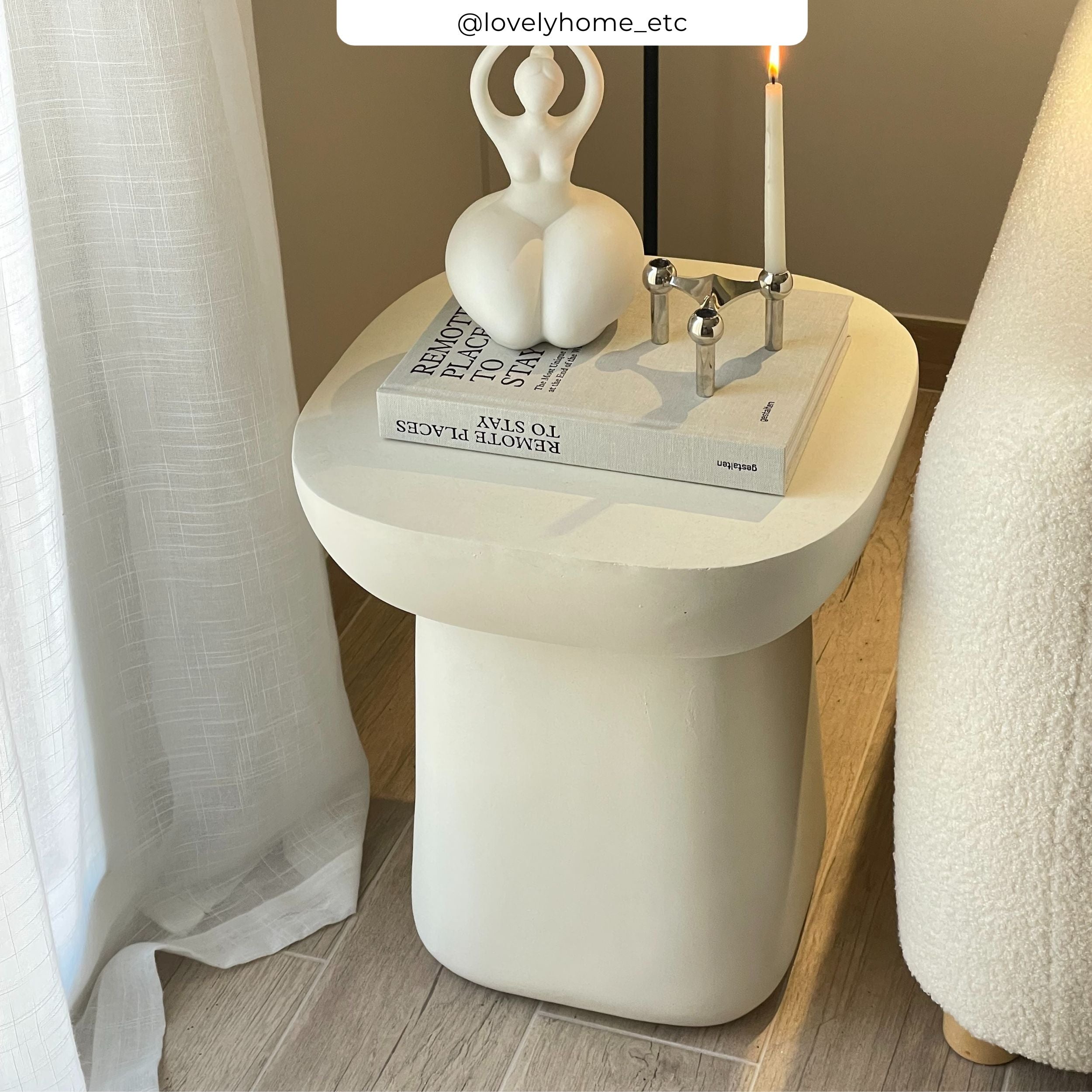 Mesa auxiliar Samui de hormigón blanco