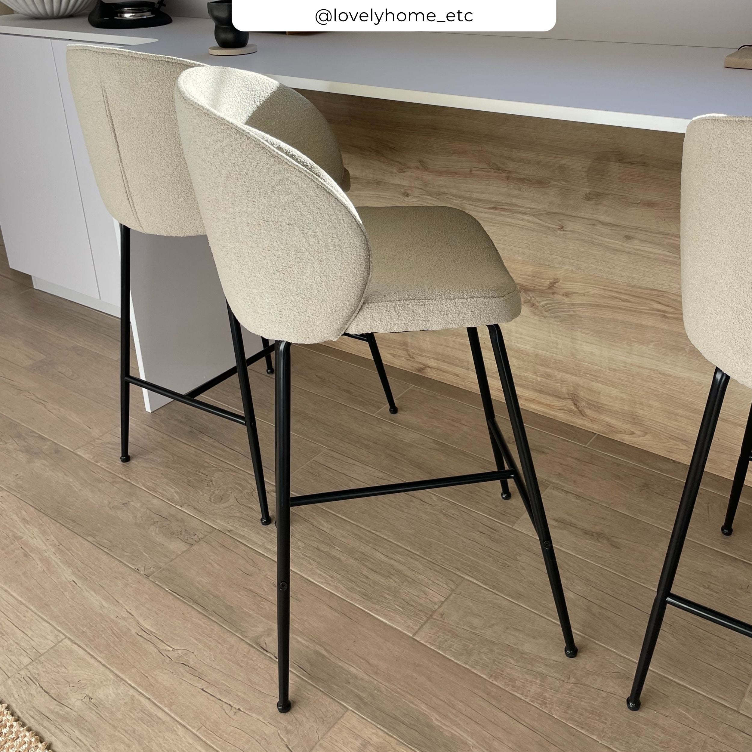 Chaise de bar Groom en tissu bouclé beige 66 cm (lot de 2)