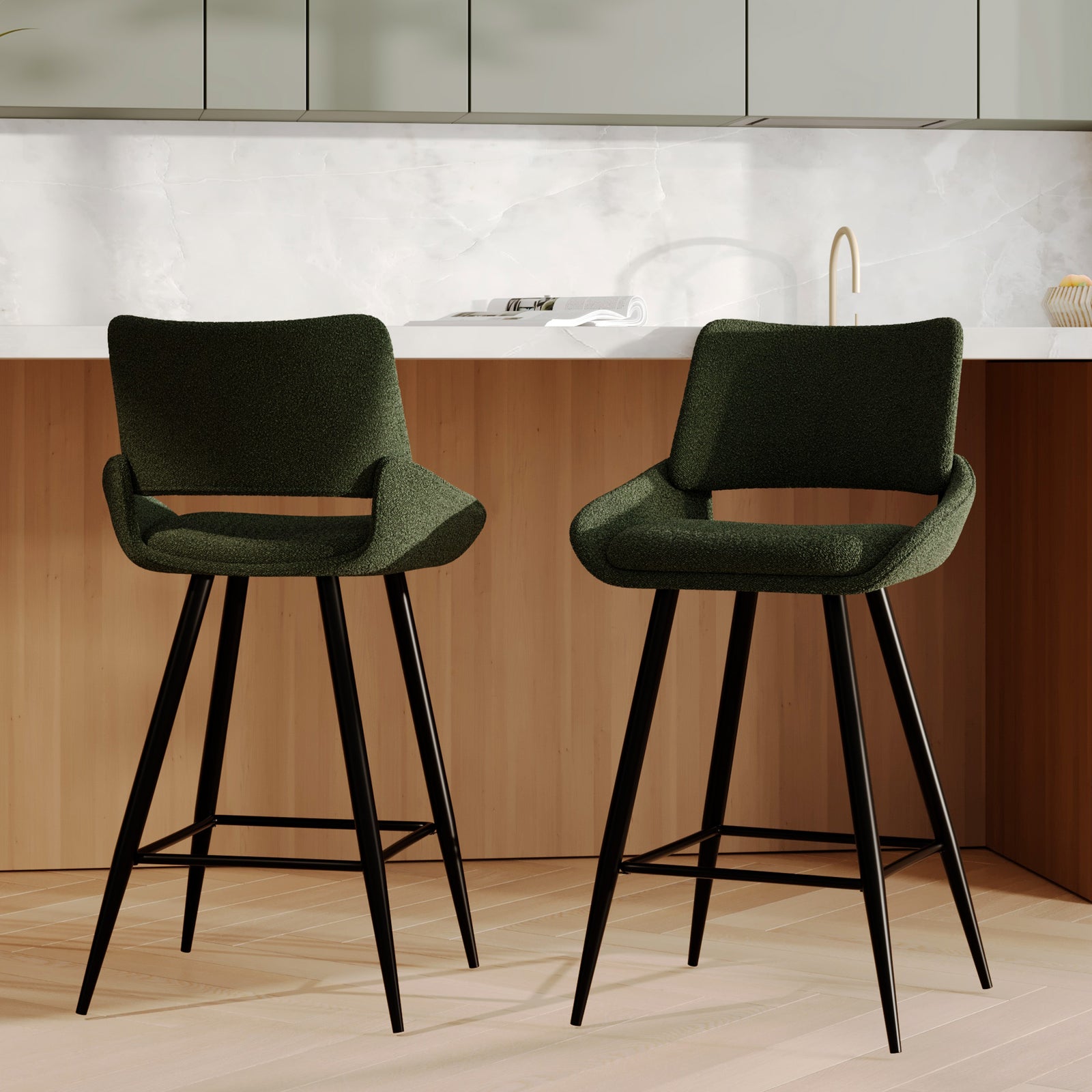 2 chaises de bar vertes et noires alfy rdv deco