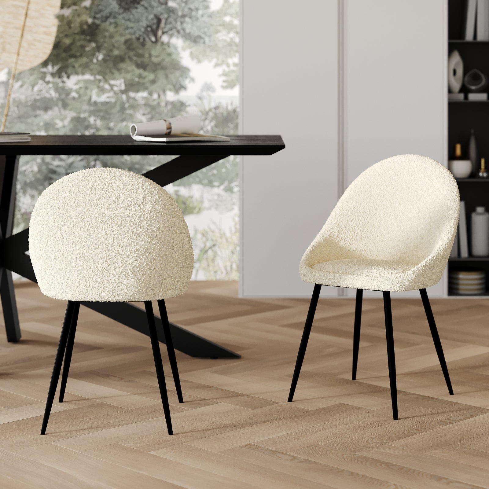 2 chaises en tissu boucle beige pieds noirs