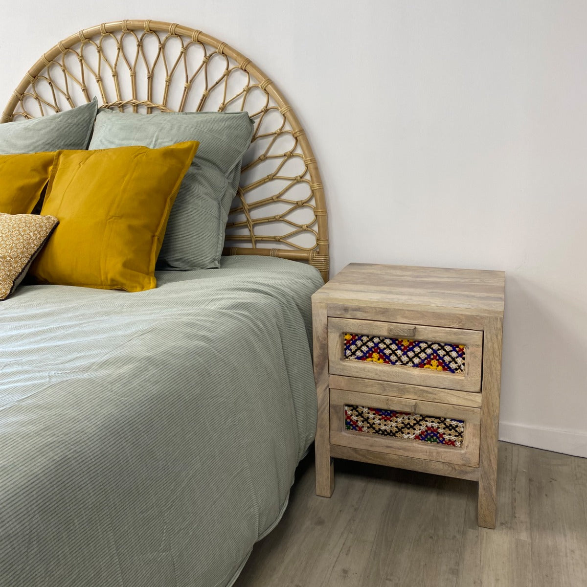 acheter table de chevet avec 2 tirrois tisse a la main