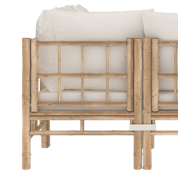 canape d angle de jardin en bambou et coussins blancs vadella