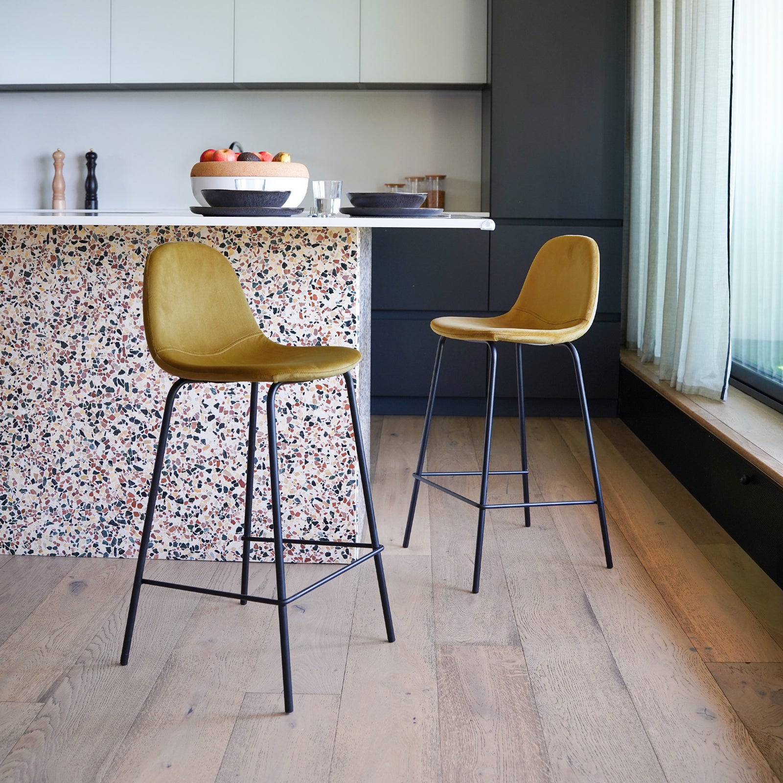 chaise de bar jaune velour henrik design