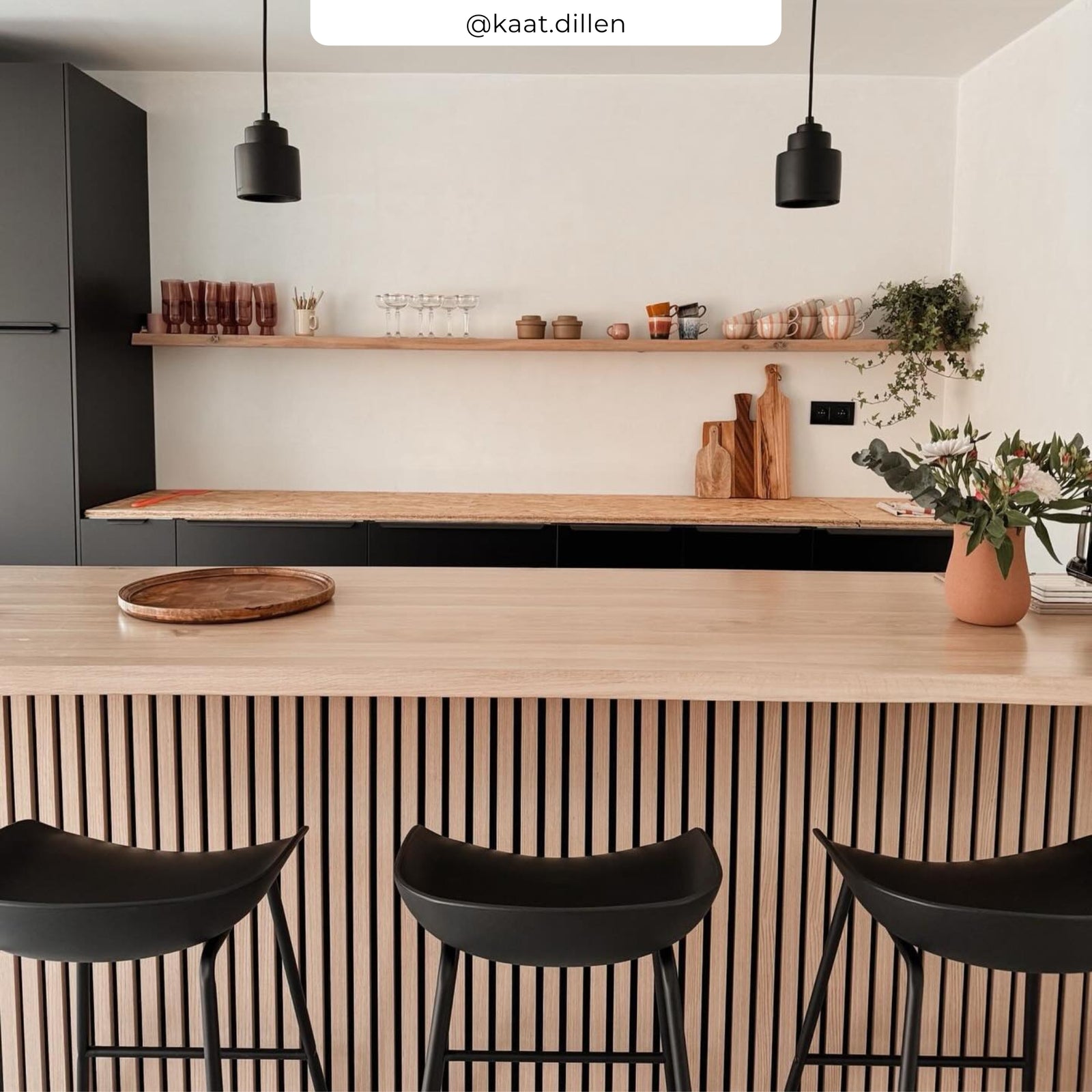 chaise de bar noire petit dossier yoshi 65