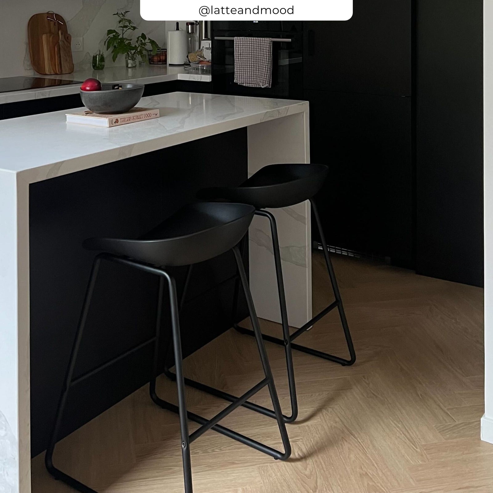 chaise de bar yoshi noire 65