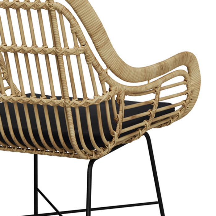 chaise en rotin et pieds noir chiloe