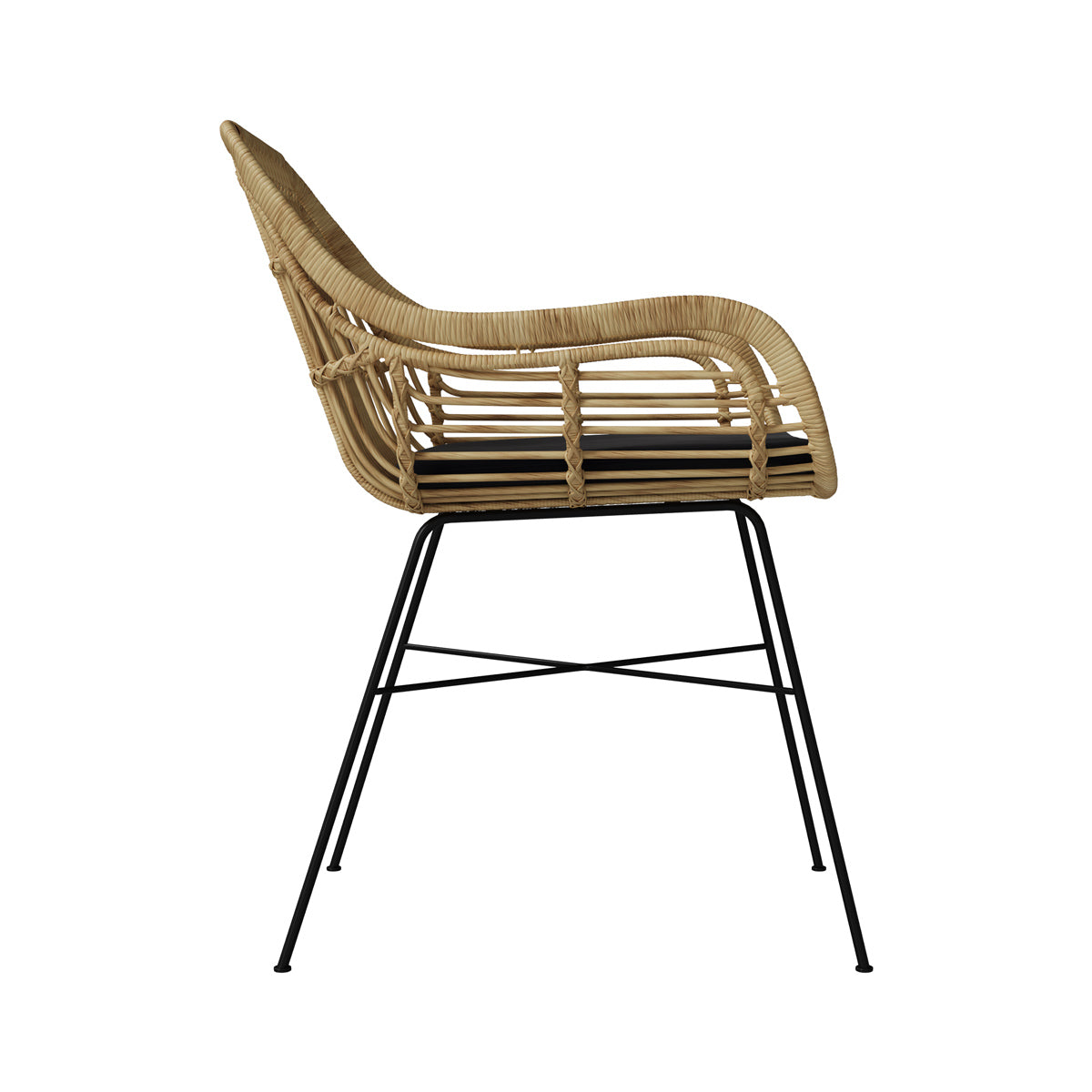 chaise en rotin naturel et pieds en metal chiloe