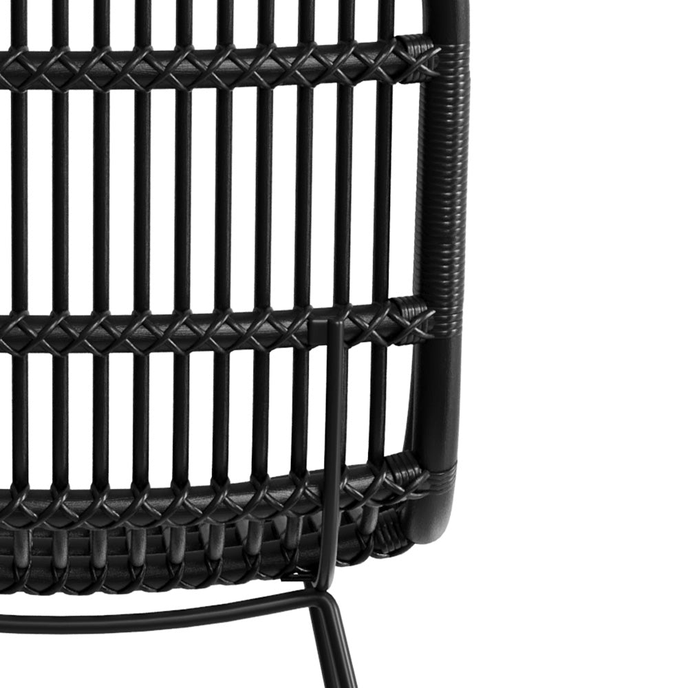 chaise noire moon en rotin et pieds en metal lot de 2