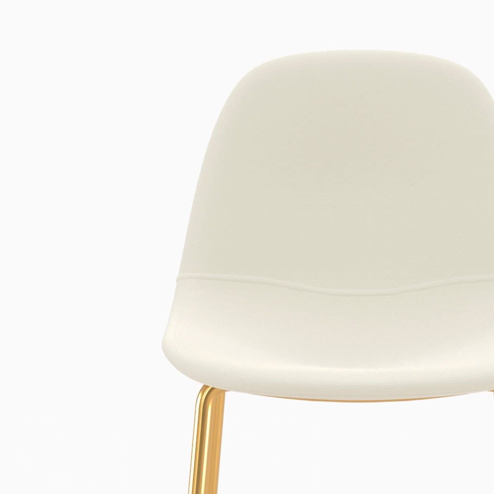 chaise pour ilot central en cuir synthetique blanc henrik rendez vous deco