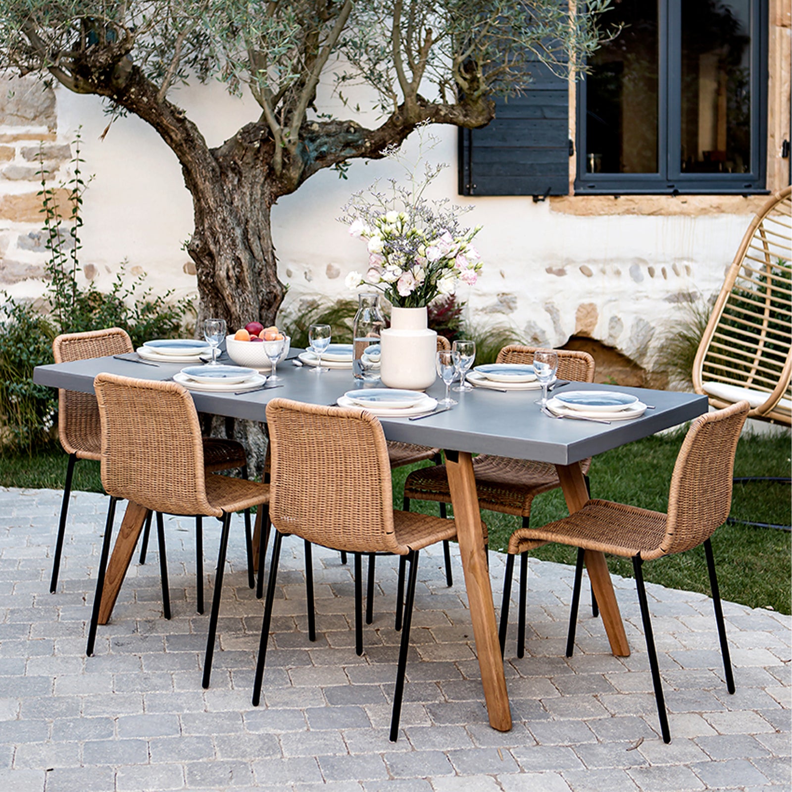 chaise sirivara en resine naturelle tressee lot de 2