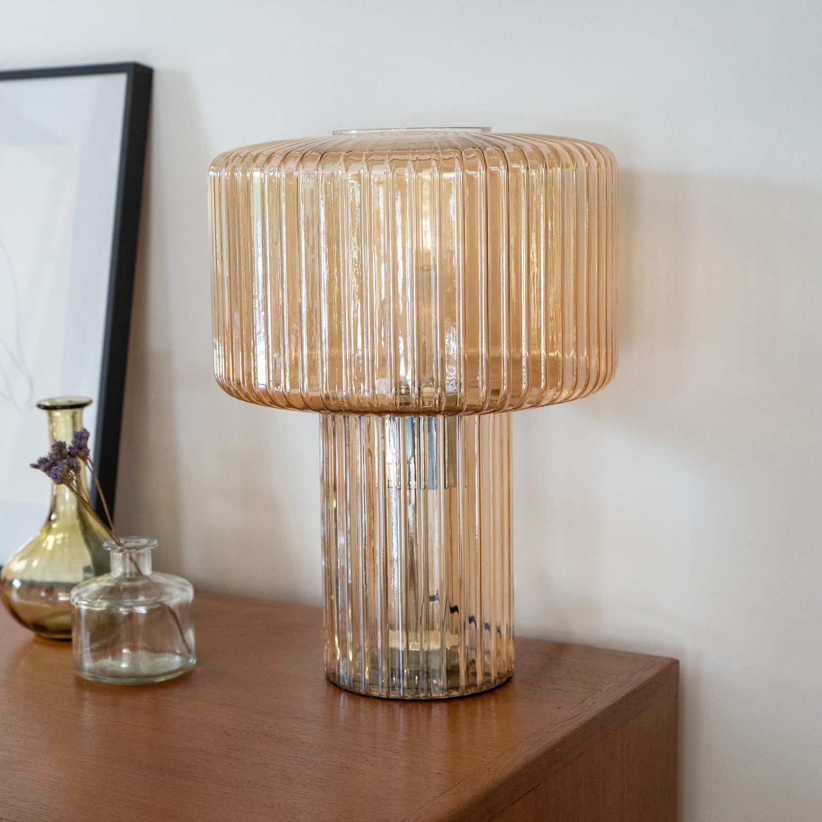 jolie lampe a poser en verre verra