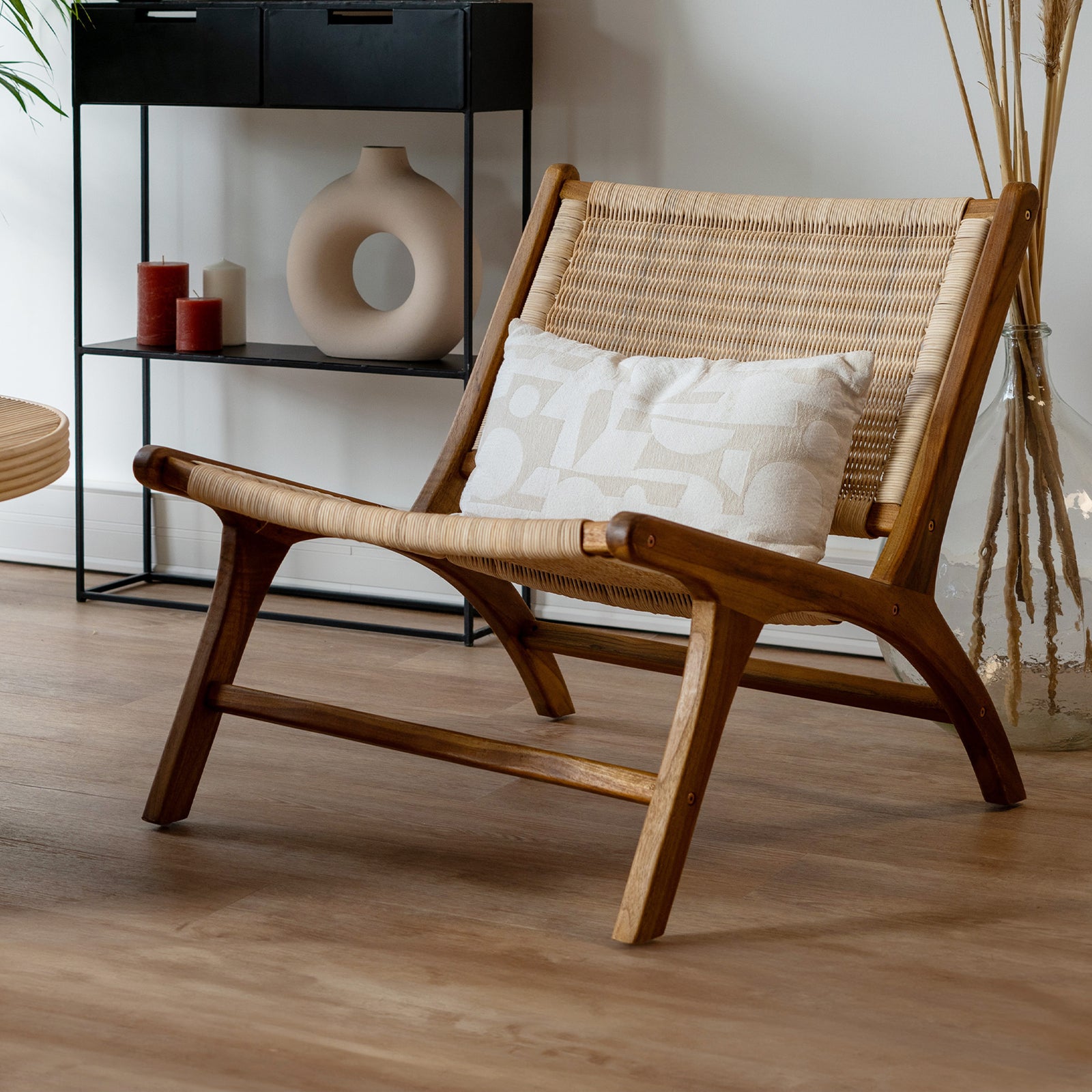 kilka fauteuil bois de teck et tissage vannerie focus