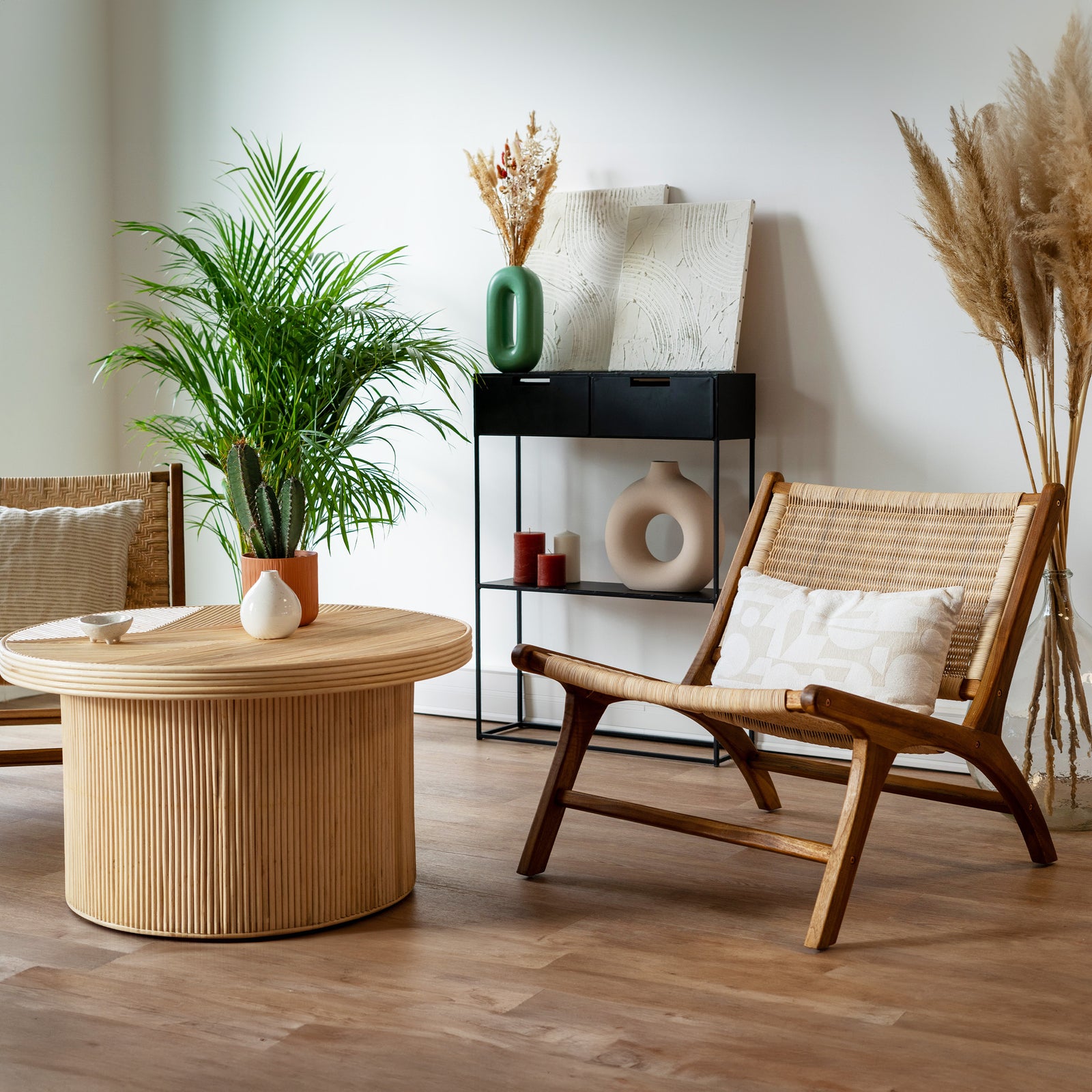 kilka fauteuil en bois de teck tissage shooting