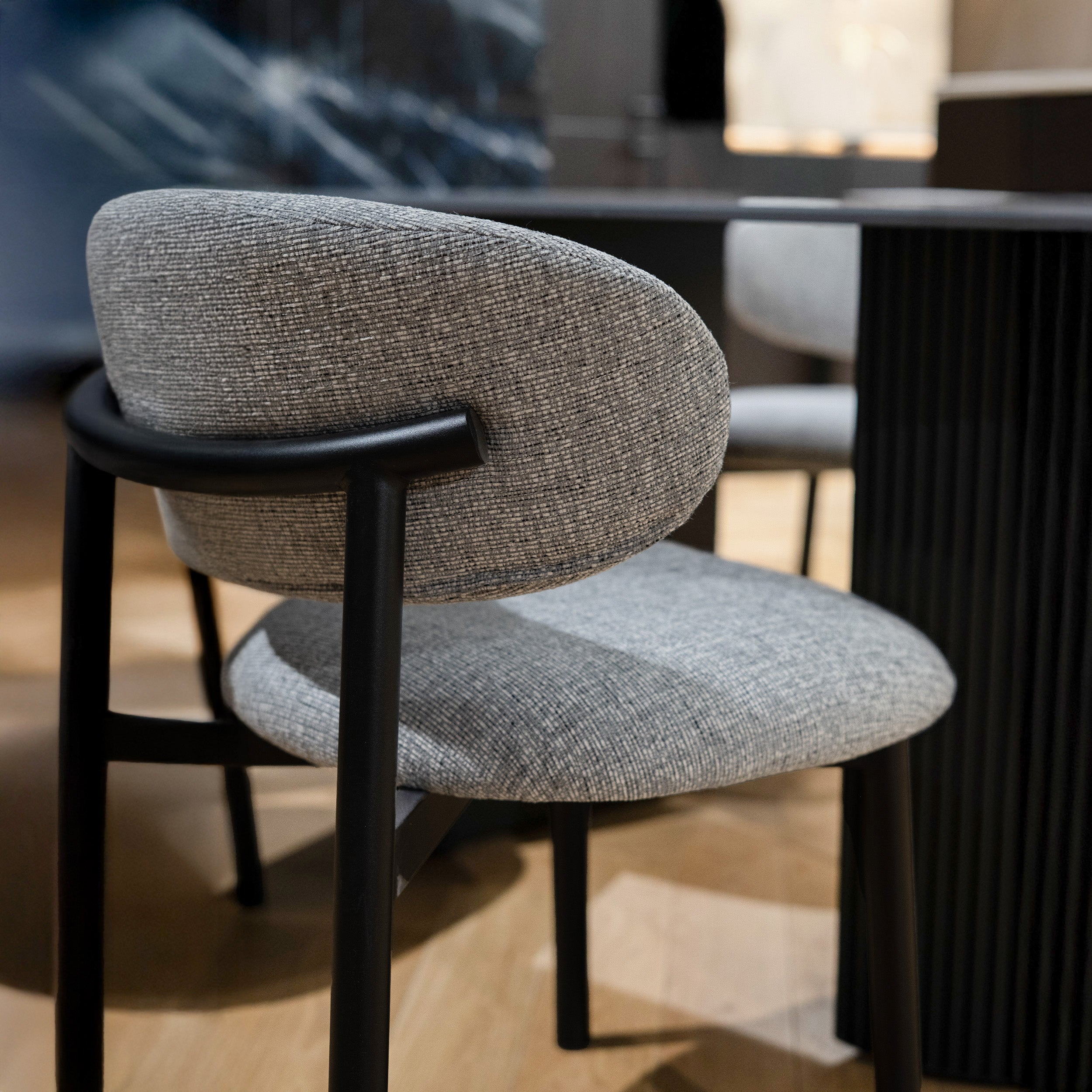 Sedia Nao in tessuto grigio scuro mélange (set di 2)