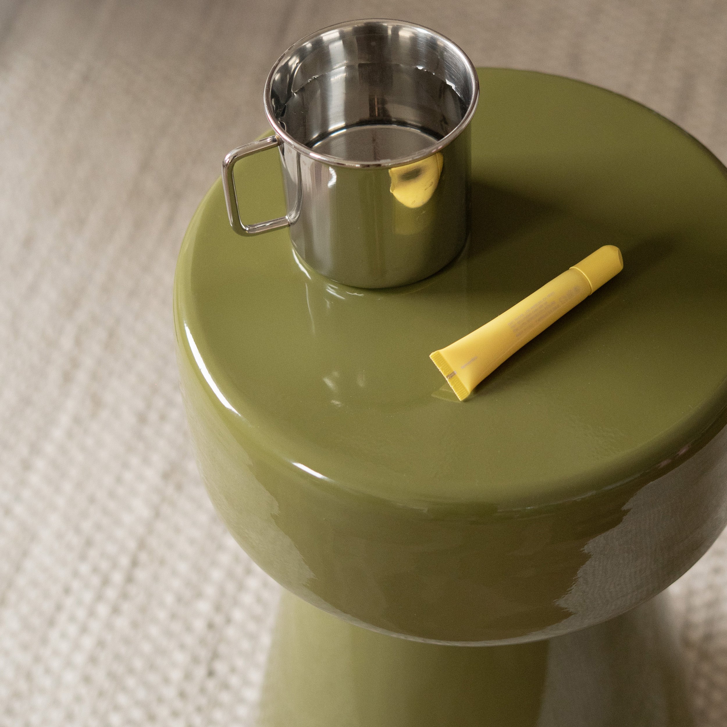 Tavolino Athéna in metallo verde