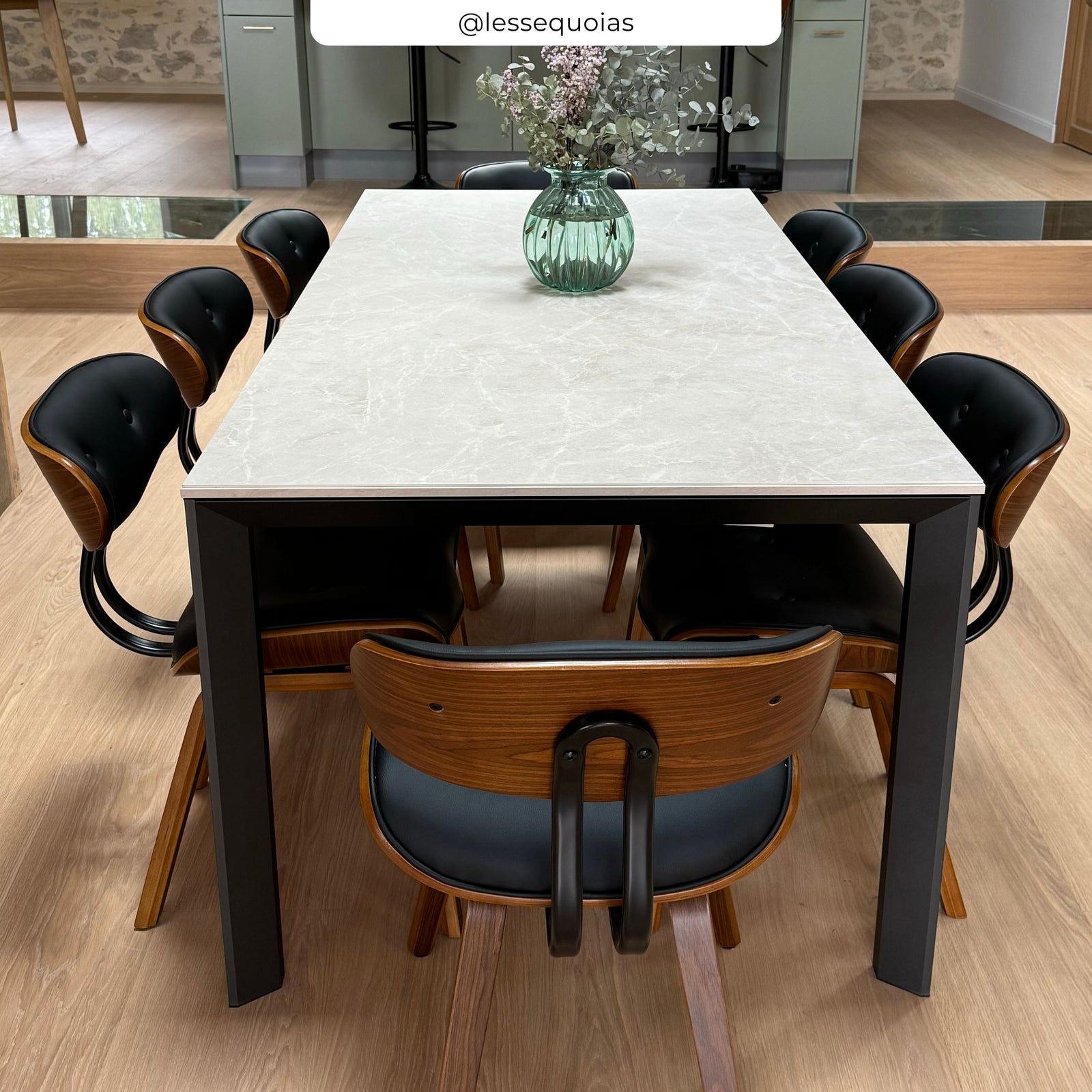 petrus chaise en bois et pu noir