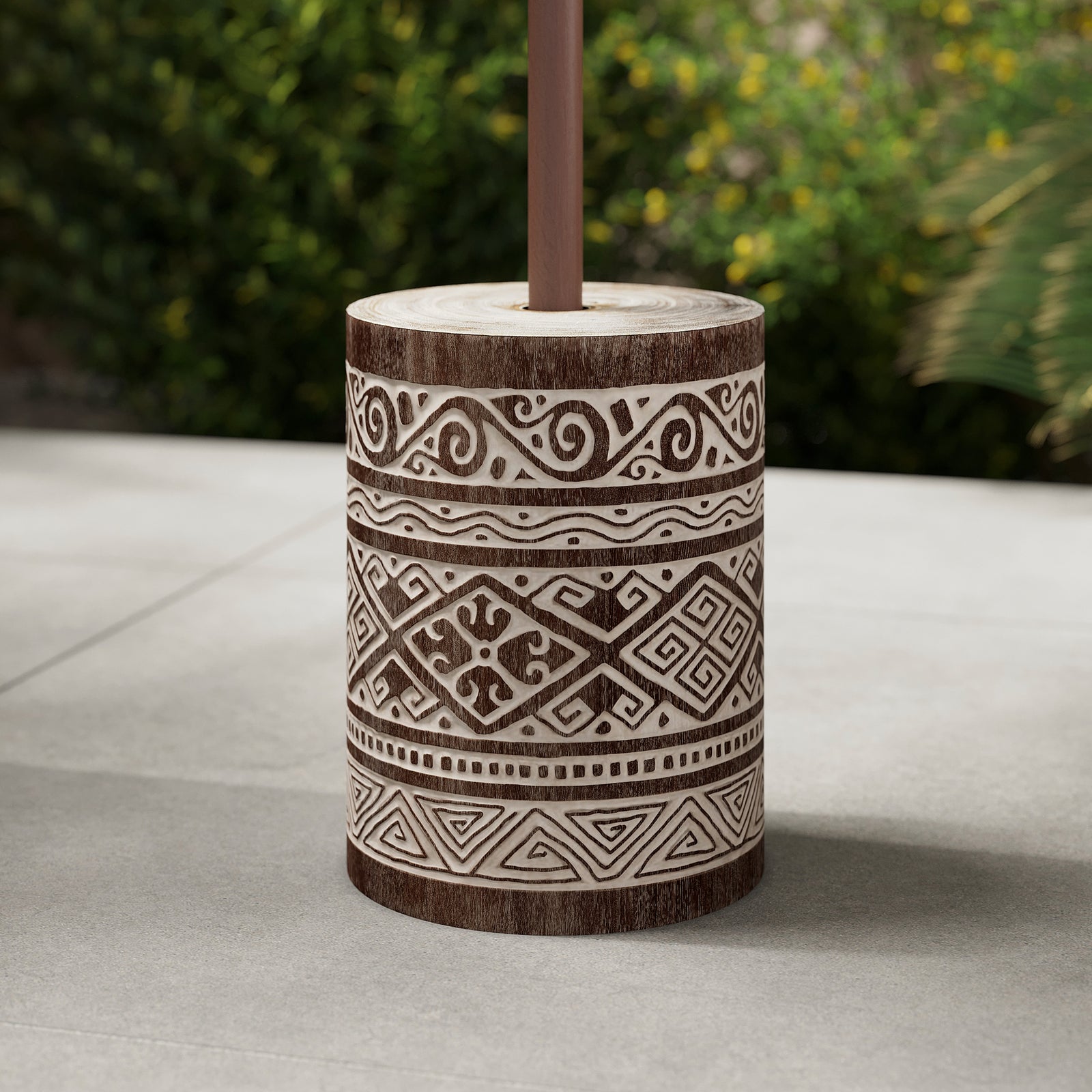 pied de parasol bois et gravures blanches socle parasol taga