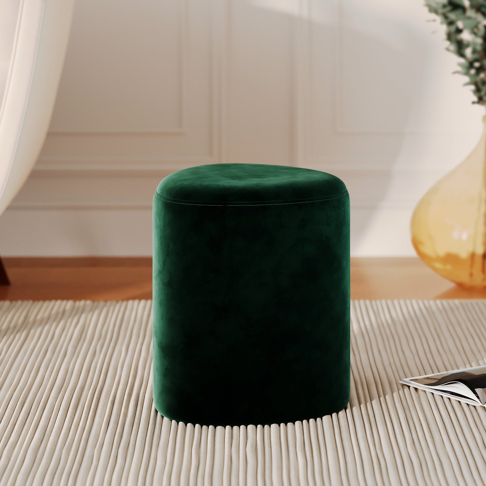 pouf en velours vert triangulaire