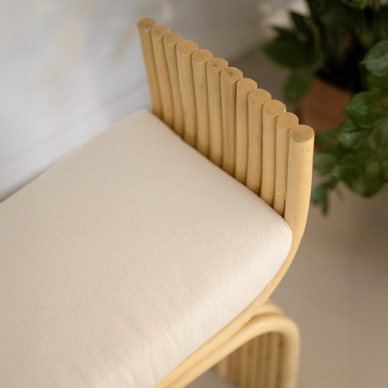 rdv deco petit tabouret blanc et bois