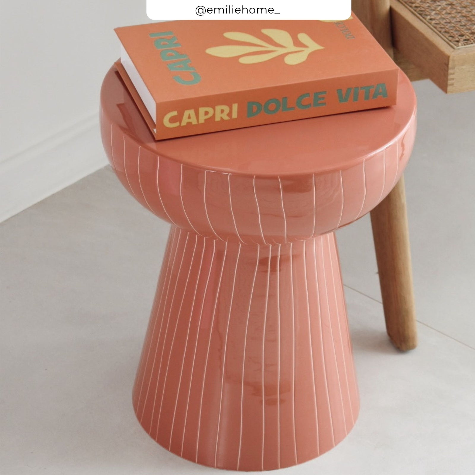 sidonie petite table basse rose rayee glossy