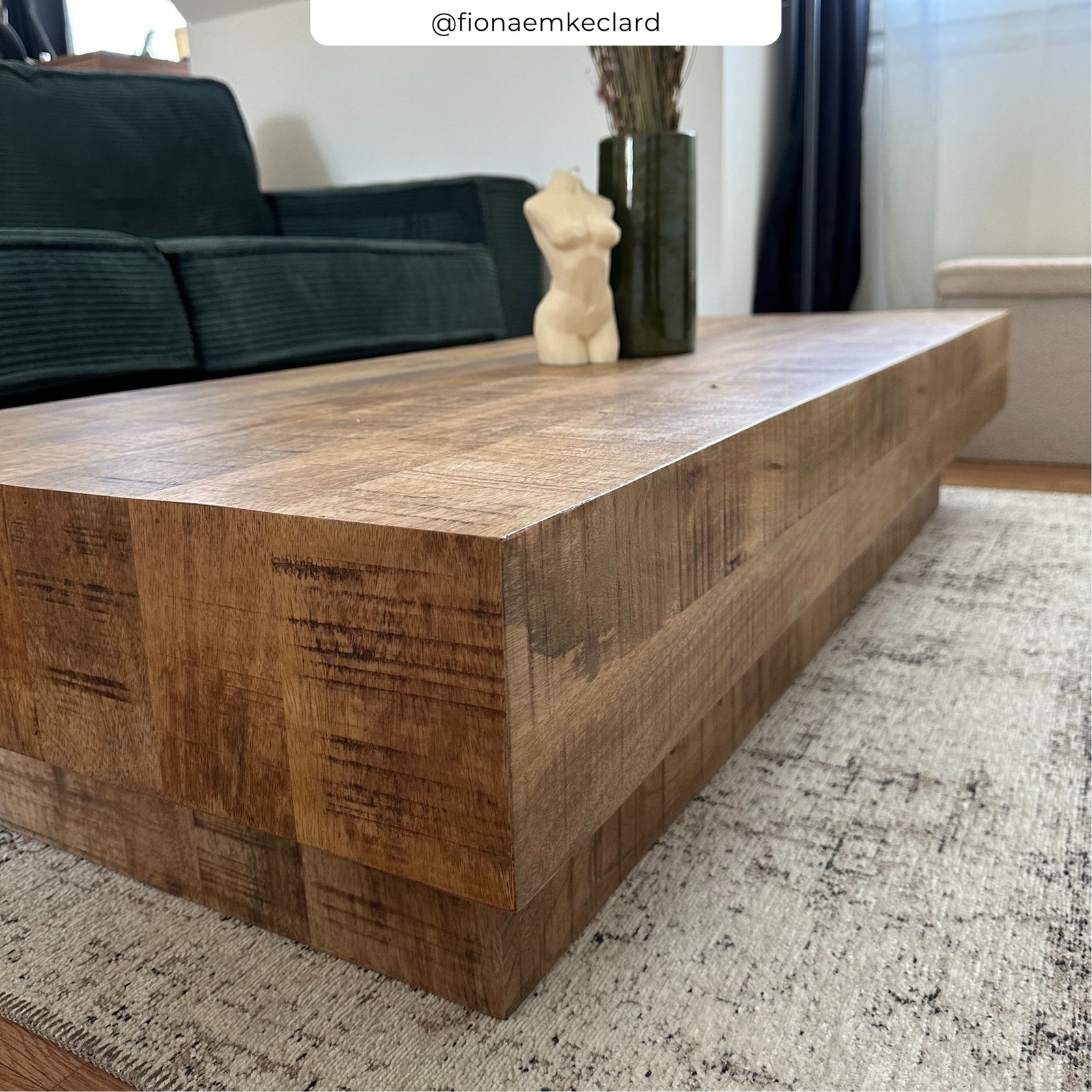 table basse en bois de manguier rectangulaire imposante areto