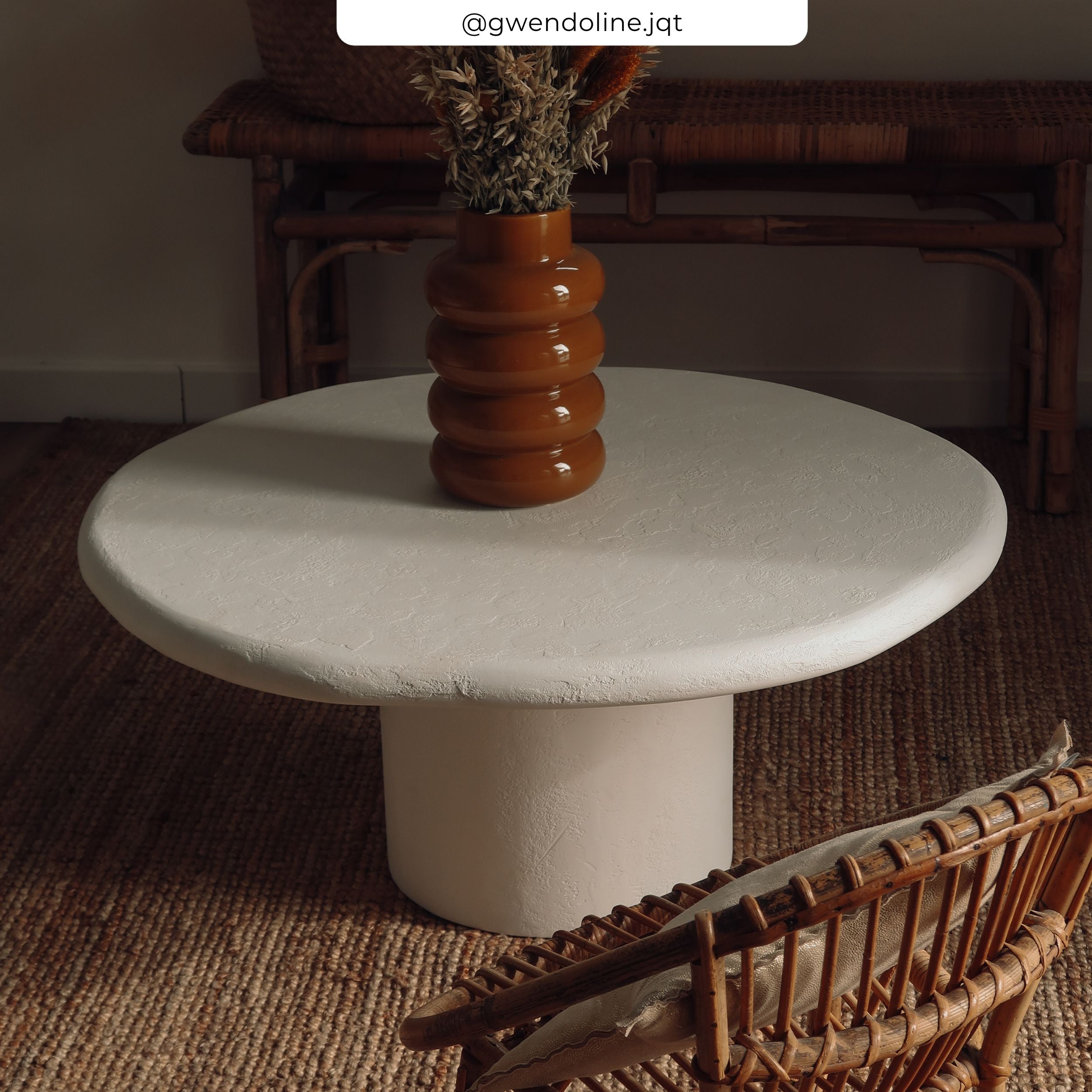 Tavolino rotondo Lulli in calcestruzzo bianco sporco