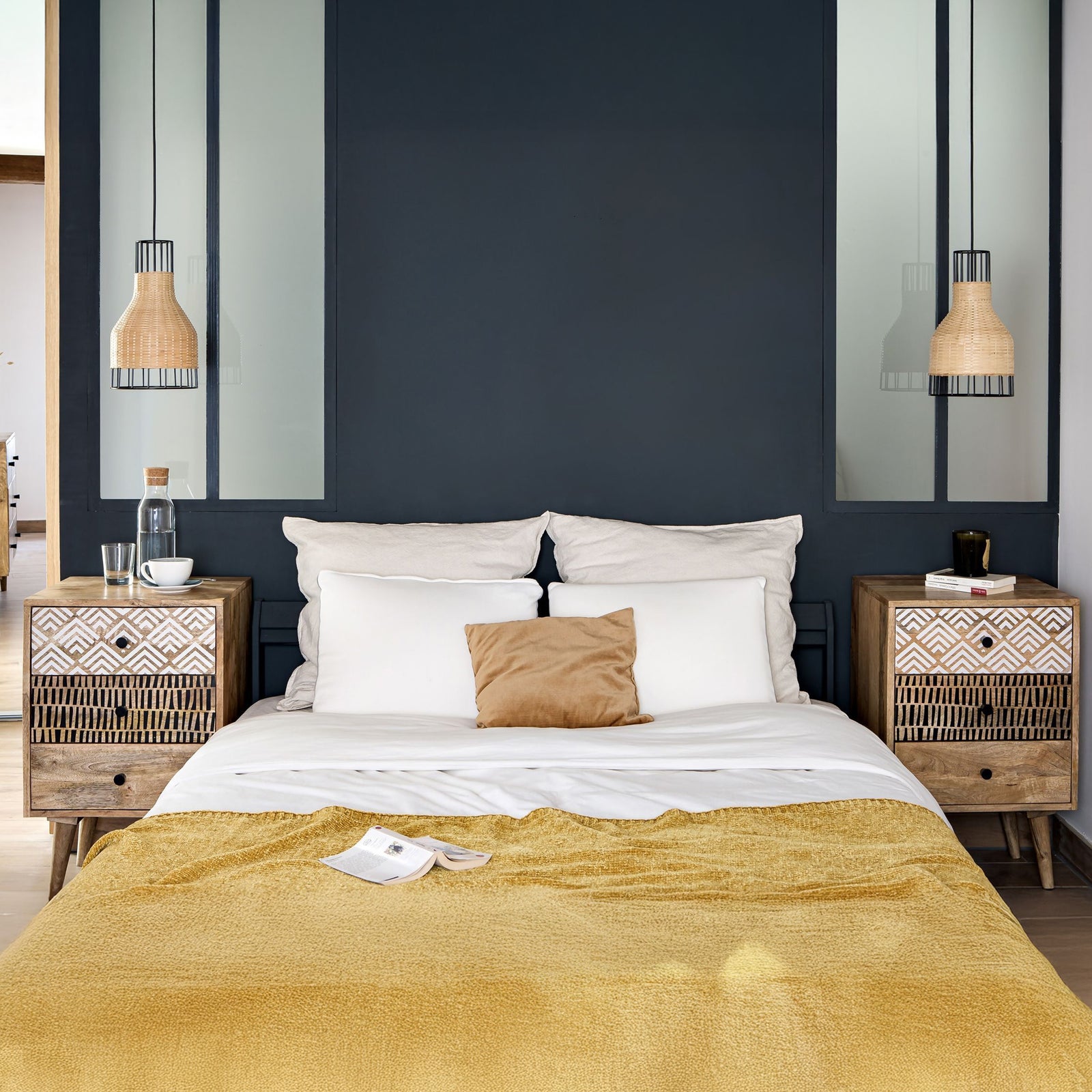 table de chevet bois blanc noir motif tali