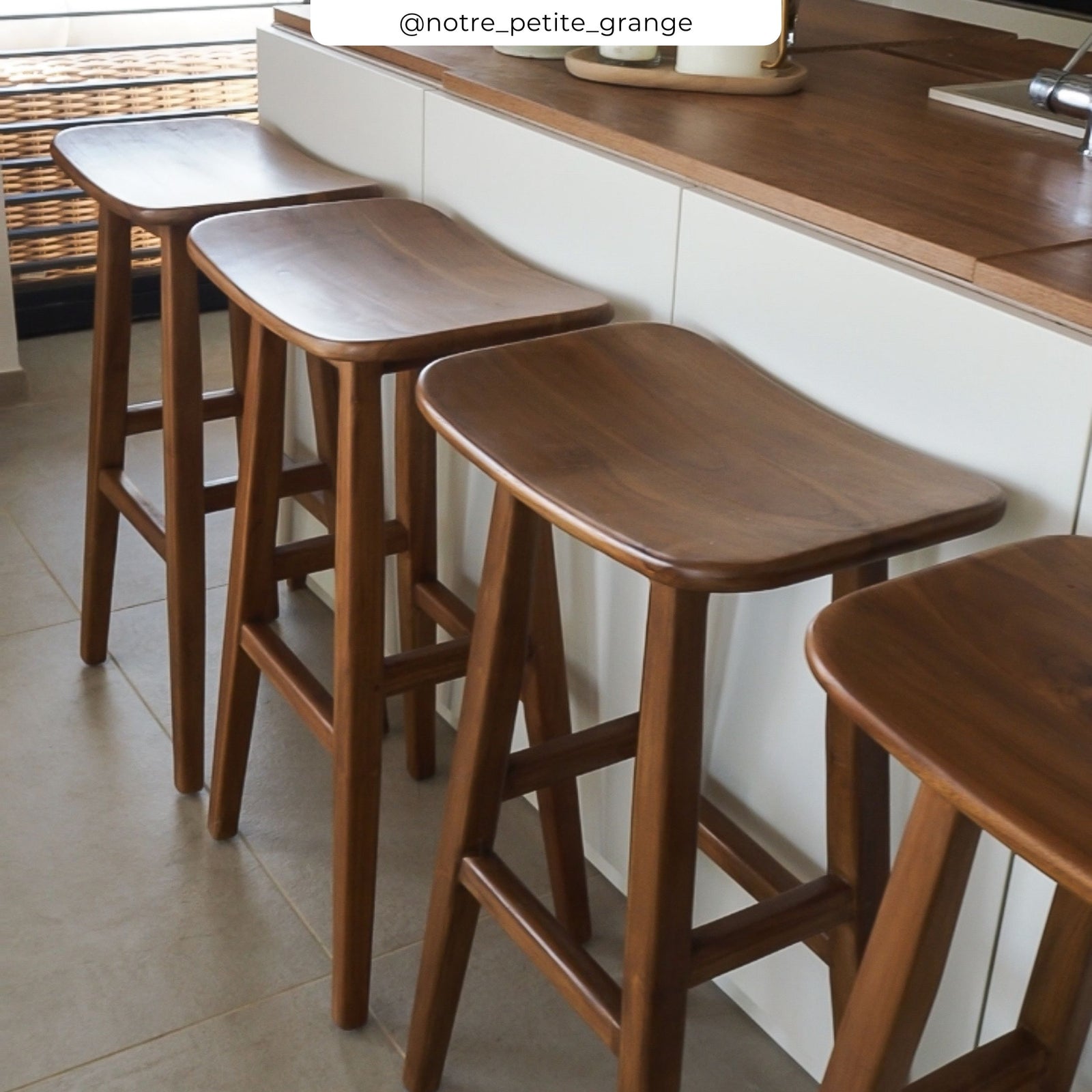 tabouret de bar en bois de teck 77 cm repose pieds vittoria rendez vous deco