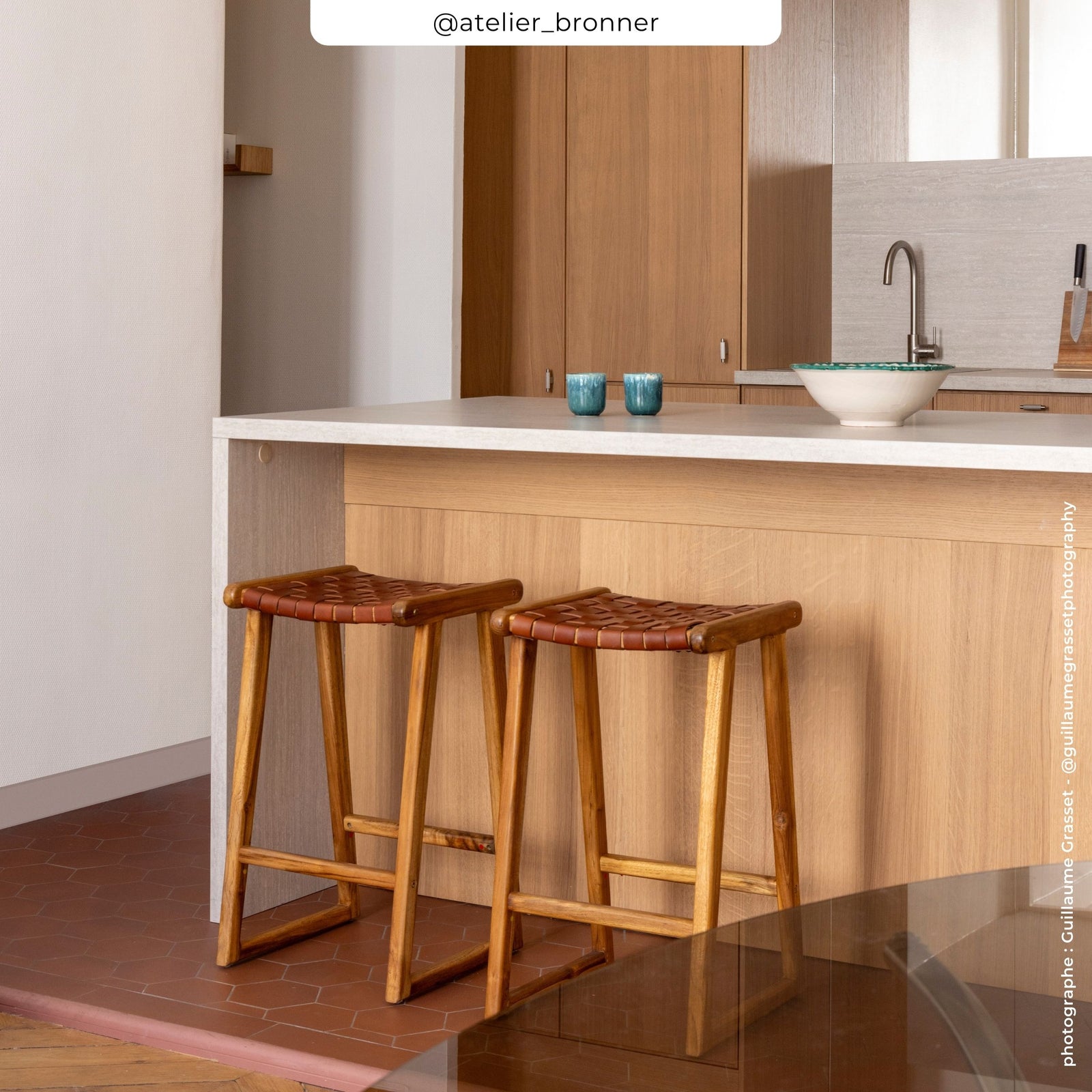 tabouret de bar yuma cuir tresse marron pieds bois