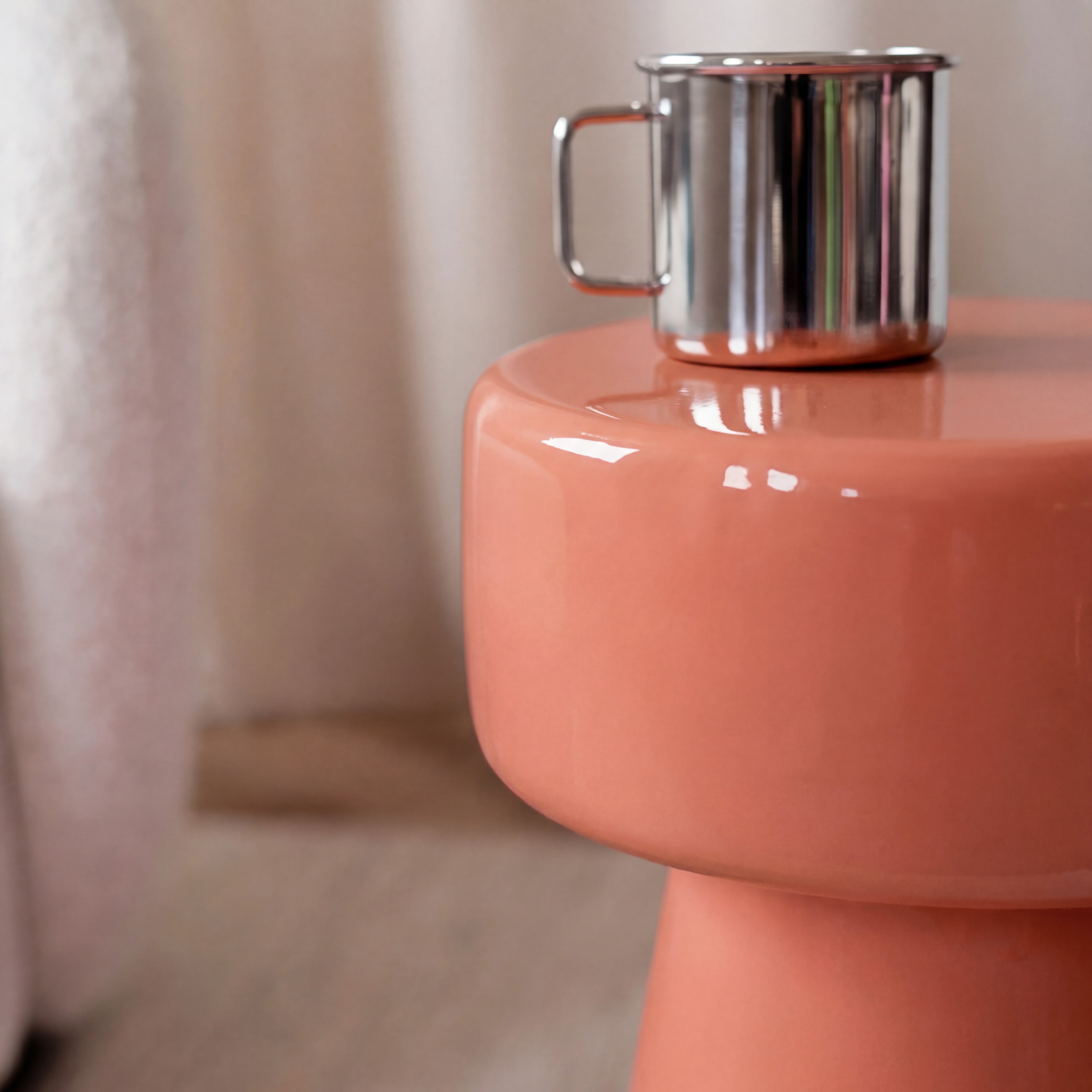 Table d'appoint Athéna en métal orange D30 cm