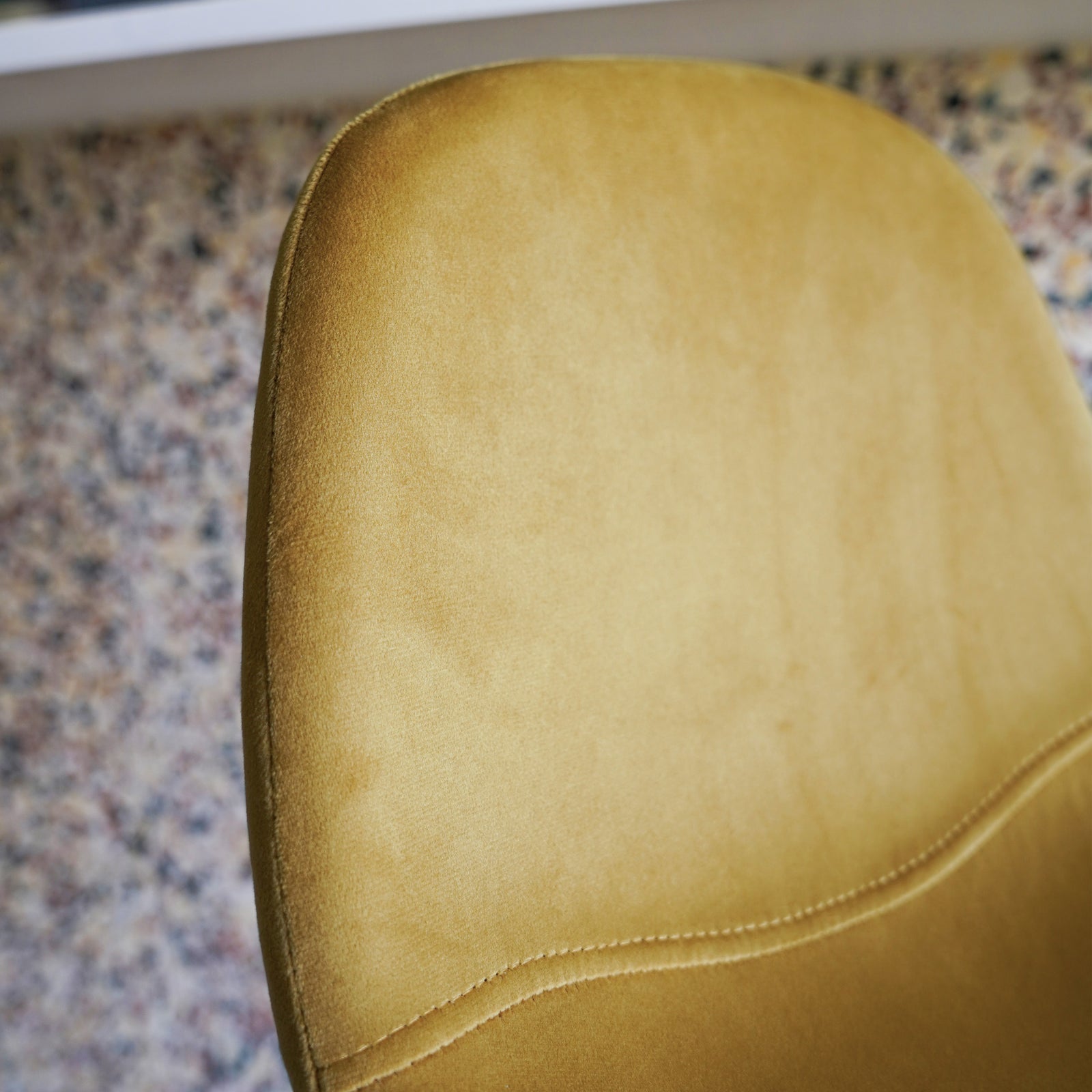 zoom chaise de bar henrik velours jaune