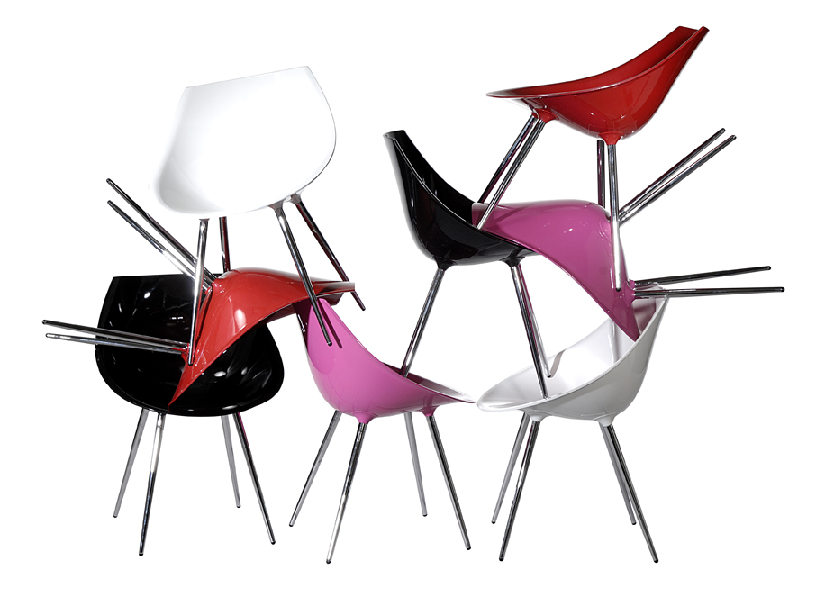 Chaises multicolores