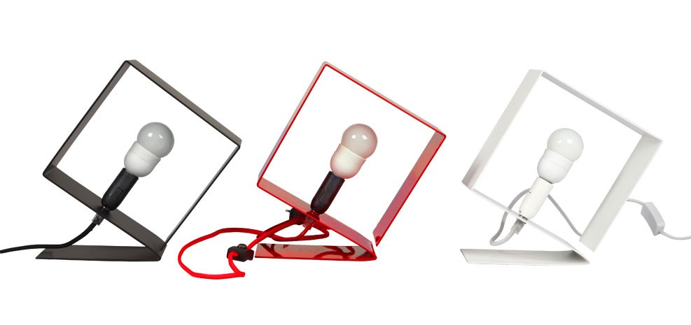 lampe de table rouge cube